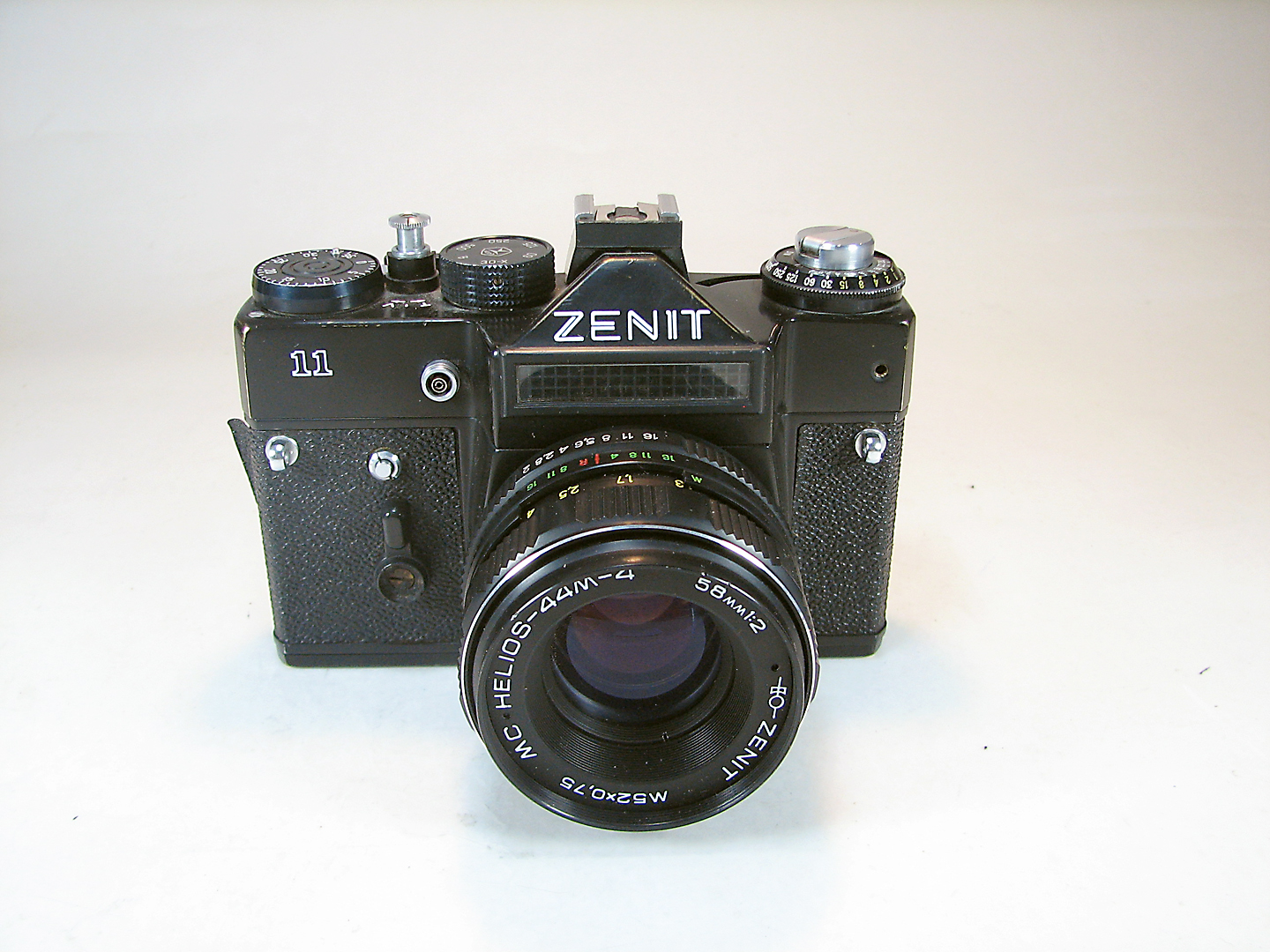دوربین کلکسیونی و قدیمی زنیت ZENIT 11