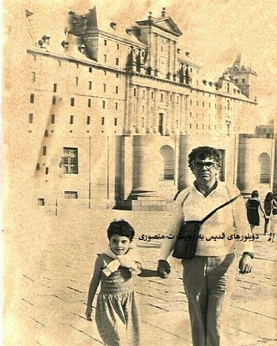 اکبر منانی