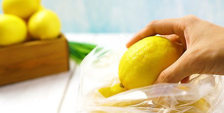 فایده لیموی منجمد برای سلامتی Frozen lemon,frozen lemon health,چرا استفاده از لیموی منجمد برای سلامتی شما مفید است؟,خاصیت لیموی یخ زده, فواید لیموی یخ زده, طرز استفاده از لیموی یخ زده,خواص لیموترش یخ‌زده,